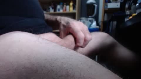 Snapshot of sliderguy699 chatting on December 21, 2:13 pm sliderguy699 online show from December 21, 2:13 pm