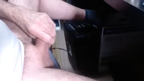 Snapshot of sliderguy699 chatting on February 3, 11:26 am sliderguy699 online show from February 3, 11:26 am