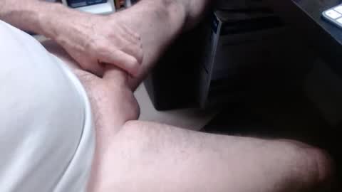 Snapshot of sliderguy699 chatting on February 17, 11:50 am sliderguy699 online show from February 17, 11:50 am