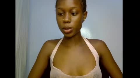 Snapshot of slim_candy12 chatting on May 29, 8:34 am Lily online show from May 29, 8:34 am