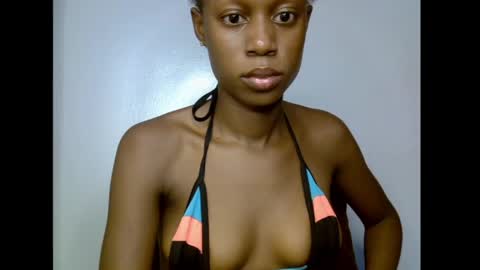 Snapshot of slim_candy12 chatting on June 1, 8:16 am Lily online show from June 1, 8:16 am