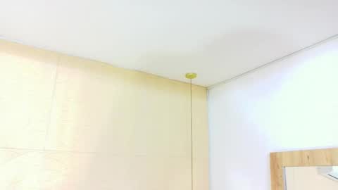 slim_chocobar18 online show from November 10, 1:43 pm