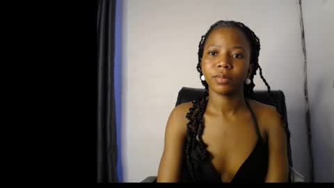 Snapshot of slim_ebonypet chatting on April 1, 1:52 pm Crystal online show from April 1, 1:52 pm
