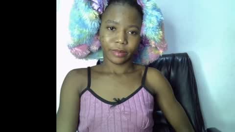 Snapshot of slim_ebonypet chatting on May 10, 3:55 am Crystal online show from May 10, 3:55 am