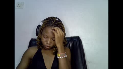 Snapshot of slim_ebonypet chatting on May 30, 6:05 pm Crystal online show from May 30, 6:05 pm