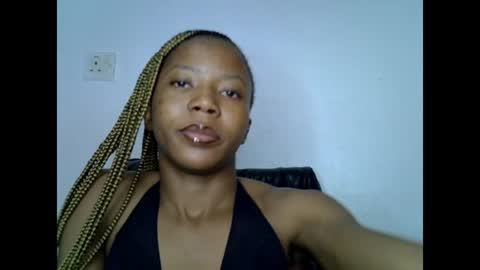 Snapshot of slim_ebonypet chatting on June 17, 2:29 pm Crystal online show from June 17, 2:29 pm
