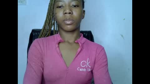 Snapshot of slim_ebonypet chatting on June 28, 8:42 am Crystal online show from June 28, 8:42 am
