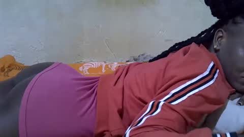 Snapshot of slim_girl3 chatting on October 22, 7:24 pm slim_girl3 online show from October 22, 7:24 pm