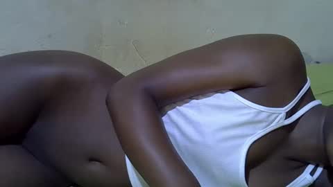 Snapshot of slim_girl3 chatting on November 1, 12:56 am slim_girl3 online show from November 1, 12:56 am