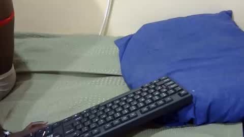 Snapshot of slim_kiteey chatting on October 23, 5:12 pm slim_kiteey online show from October 23, 5:12 pm