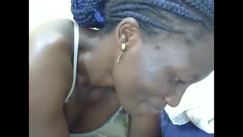 Snapshot of slim_kiteey chatting on November 23, 9:53 am slim_kiteey online show from November 23, 9:53 am