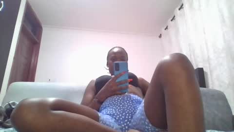 Snapshot of slim_l2 chatting on December 2, 7:27 pm slim_l2 online show from December 2, 7:27 pm