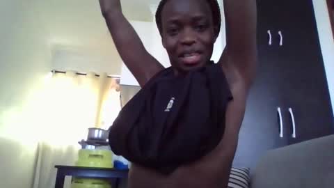 Snapshot of slim_l2 chatting on November 28, 1:47 pm slim_l2 online show from November 28, 1:47 pm