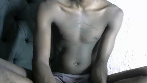 slim long01 online show from March 1, 8:10 pm