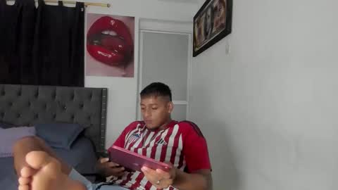Snapshot of slim_master12 chatting on June 2, 11:51 pm slim_master12 online show from June 2, 11:51 pm