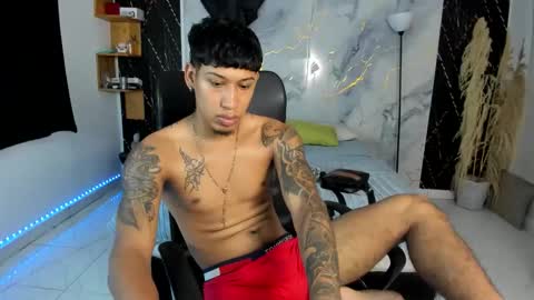 Snapshot of slim_master12 chatting on June 10, 10:41 pm slim_master12 online show from June 10, 10:41 pm