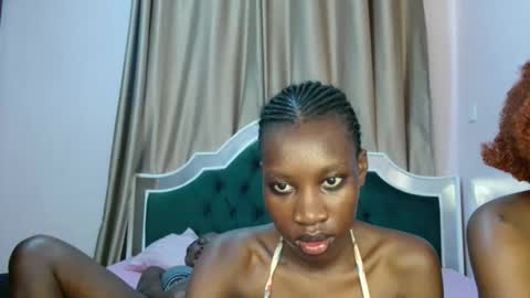 Snapshot of slim_pearly chatting on September 10, 6:02 am Pearly online show from September 10, 6:02 am