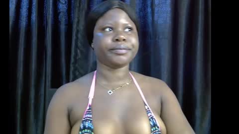 Snapshot of slim_thick12 chatting on November 13, 8:46 am Tems online show from November 13, 8:46 am