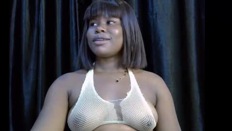 Snapshot of slim_thick12 chatting on November 21, 8:07 pm Tems online show from November 21, 8:07 pm