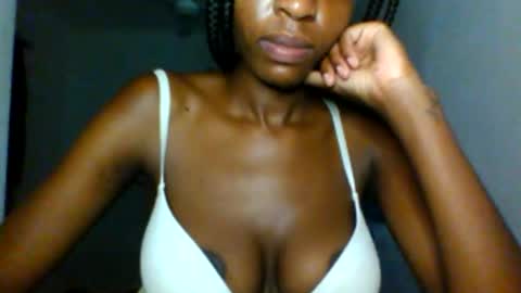 slimandthick1 online show from April 7, 7:25 pm