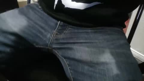 Snapshot of slimjimorange9 chatting on January 7, 1:19 am slimjimorange9 online show from January 7, 1:19 am