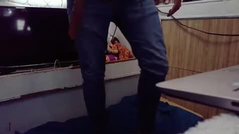 Snapshot of slimjimorange9 chatting on February 7, 12:25 am slimjimorange9 online show from February 7, 12:25 am