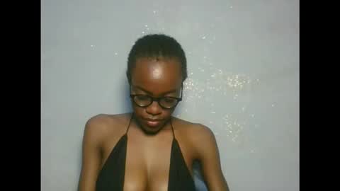 slimkatie__ online show from September 17, 6:42 pm