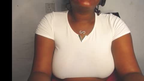 Snapshot of slimy_cunt chatting on November 12, 10:20 pm Jemila online show from November 12, 10:20 pm