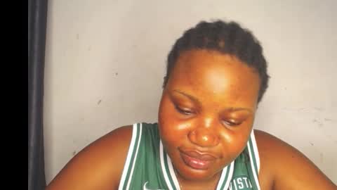 Snapshot of slimy_cunt chatting on November 28, 1:19 am Jemila online show from November 28, 1:19 am