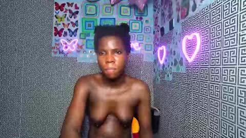 Snapshot of slimzyxdoll chatting on October 26, 10:58 pm slimzyxdoll online show from October 26, 10:58 pm