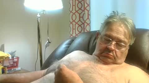 slippery_duck online show from November 9, 1:42 pm