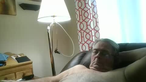 slippery_duck online show from February 14, 5:21 pm