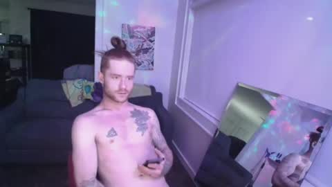 Snapshot of slomoblendz chatting on March 12, 7:24 am slomoblendz online show from March 12, 7:24 am