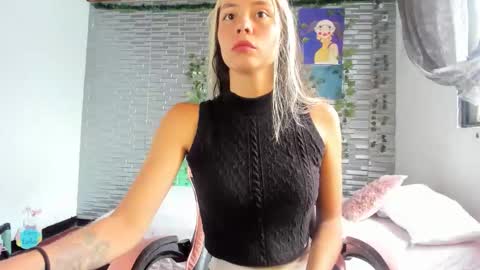 slone03 online show from October 20, 7:03 pm