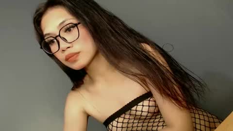 slut4attention online show from November 18, 5:34 am