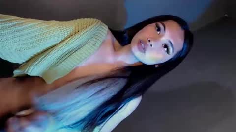 Snapshot of slut4attention chatting on April 2, 10:57 am slut4attention online show from April 2, 10:57 am