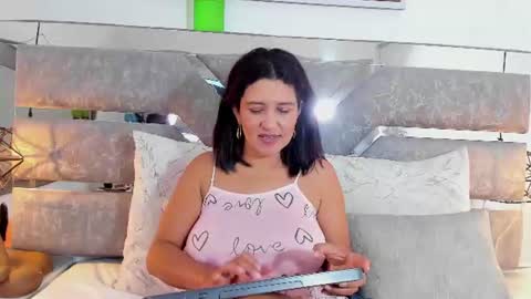 slut_milf_ online show from July 10, 4:53 pm