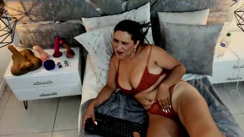 slut_milf_ online show from July 15, 6:46 pm