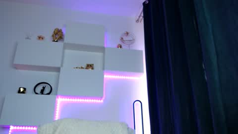 Snapshot of slut_tattoogirl chatting on March 16, 7:34 am Ariana online show from March 16, 7:34 am