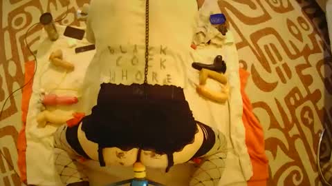 Snapshot of slutgurl_pdx chatting on March 7, 11:13 pm slutgurl_pdx online show from March 7, 11:13 pm