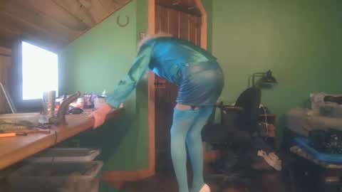 slutjennifertransxx online show from October 12, 2:21 am