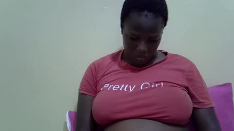 Snapshot of slutmeoutbb chatting on March 12, 6:29 am slutmeoutbb online show from March 12, 6:29 am