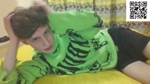 Snapshot of sluttsavage chatting on March 19, 10:36 pm sluttsavage online show from March 19, 10:36 pm