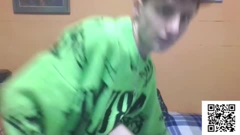 Snapshot of sluttsavage chatting on March 21, 8:19 am sluttsavage online show from March 21, 8:19 am