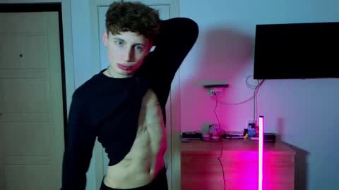 Snapshot of sluttsavage chatting on March 24, 8:52 am sluttsavage online show from March 24, 8:52 am