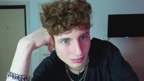 Snapshot of sluttsavage chatting on March 27, 7:14 am sluttsavage online show from March 27, 7:14 am