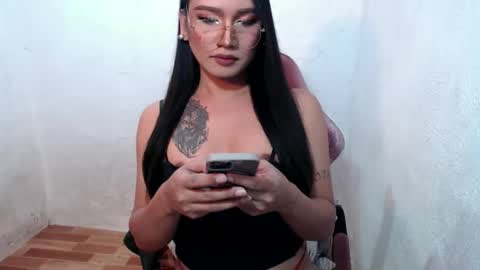 Snapshot of slutty_classyxx chatting on February 26, 10:09 pm Lovie online show from February 26, 10:09 pm