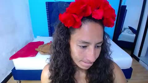slutty_milff online show from October 6, 8:39 pm