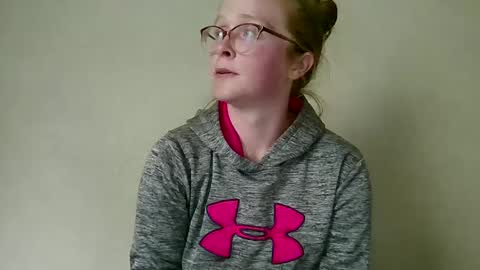 Slutty redhead3 online show from September 21, 4:30 pm
