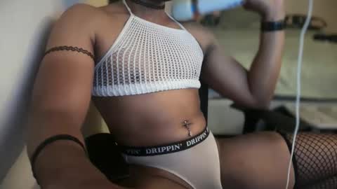 Snapshot of sluttydeeleena chatting on March 20, 3:50 pm DeeLina online show from March 20, 3:50 pm